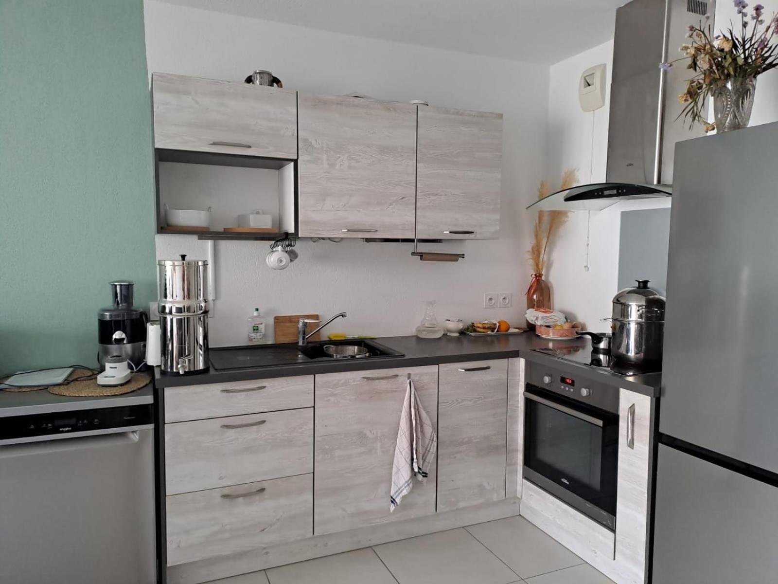 Appartement T2 Avec Terrasse, 5 Min De La Plage Fréjus Extérieur photo
